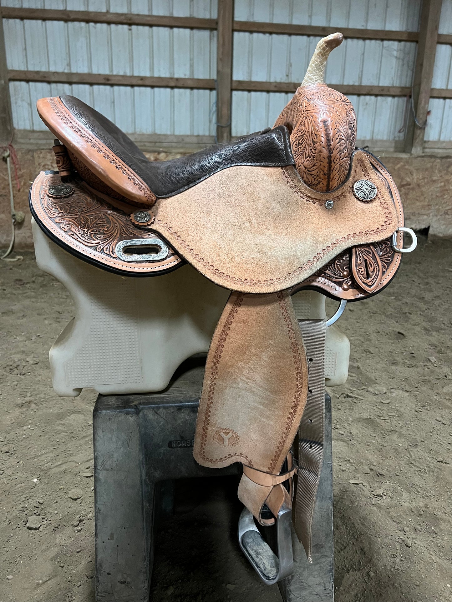 15” Kelly Kaminski Flex 2 Barrel Saddle